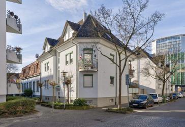 Gepflegtes Mehrfamilienhaus mit 6 Wohneinheiten und Tiefgaragenstellplätzen in Offenburg