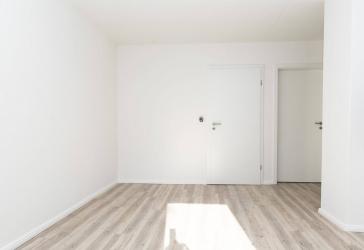 Frisch renovierte Wohnung für Singles oder Paare!