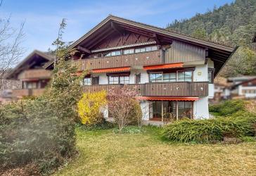 Alt-Partenkirchen: Sonnige 2-Zimmer-Terrassenwohnung mit TG-Stellplatz