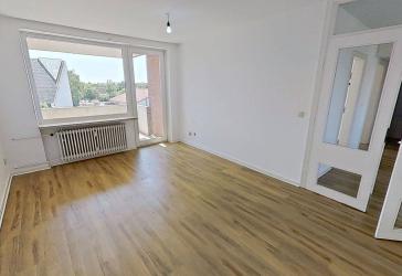 *1 NKM FREI* Wohnen nahe Schleiufer: Großzügige 3-Zimmer-Wohnung mit eigenem Balkon