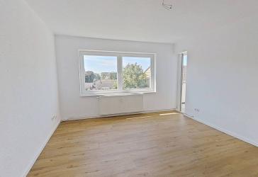Lichtdurchflutete 3-Zimmer-Wohnung mit BALKON