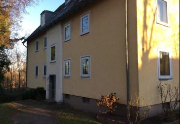 BARSINGHAUSEN NAHE DEISTER: renovierte 3-Zimmer-Wohnung ca. 60 m² sofort verfügbar