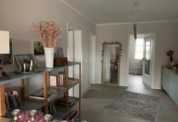 Traumhafte Erdgeschosswohnung mit 140 m2 großen Garten in Ostseenähe