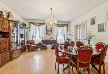 5 Zimmerwohnung 150 m2 in zentraler Toplage Wiesbaden Innenstadt