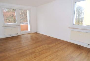 ** Balkon ** 3 Zimmer Wohnung in Werdau zu vermieten!