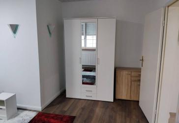 Möblierte Zimmer in großzügiger Haus-WG in Kehl mit 150 m² Wohnfläche, großer Terrasse und Garten, sowie eigenen Fitnessbereich. All-Inclusive-Miete.