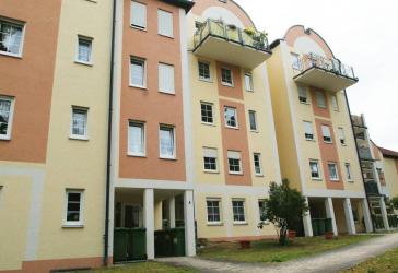 Barrierefreie Erdgeschosswohnung mit Terrasse und Tiefgaragenstellplatz - provisionsfrei