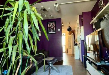 Außergewöhnliche 3,5-Zimmer-Galeriewohnung mit Balkon, TG- & Außenstellplatz
