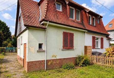 Doppelhaushälfte zum Renovieren - ideales Projekt für Handwerker oder Familien