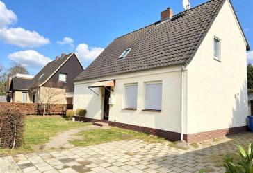 Wohnhaus mit Erweiterungs- und Neubaupotenzial (Bauoption: 4 Wohneinheiten möglich)