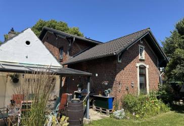 Mehrfamilienhaus mit 4 Wohneinheiten nahe Laboe: Otto Stöben GmbH