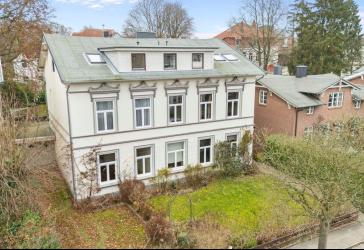 Stadtvilla mit Charme, vielen Nutzungsmöglichkeiten & schönem Garten in guter Lage