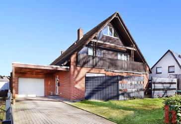 Solides Wohnhaus mit Garage in guter Lage von Lohne