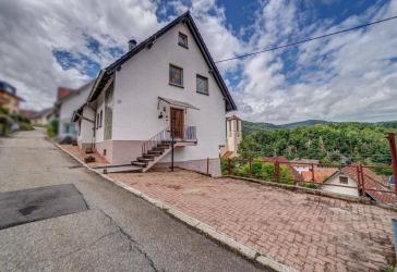 Zweifamilienhaus mit Potenzial in ruhiger Schwarzwaldlage von Forbach-Gausbach