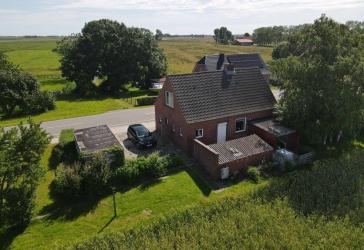 Großzügiges Grundstück mit Einfamilienhaus und Blick ins Grüne - Provisionsfrei!