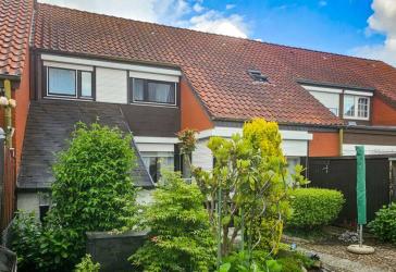 Reihenmittelhaus in Sulingen mit Garage und Carport zu verkaufen!