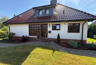 Großzügiges Einfamilienhaus in ruhiger Lage von Großhansdorf - umfassend modernisiert