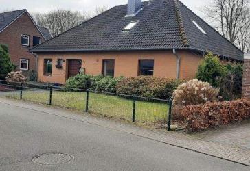 Einfamilienhaus mit Einliegerwohnung in Rendsburg-Süd zu verkaufen.