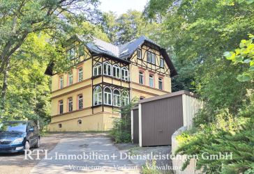 Große 4-Zimmerwohnung mit Balkon und Wintergarten (A1748)
