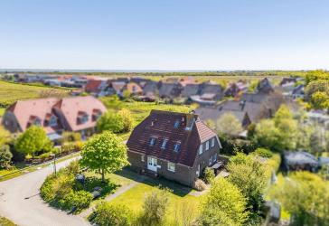 Rückzugsort oder Dauerwohnsitz auf Langeoog: Großzügiges Landhaus mit Garten