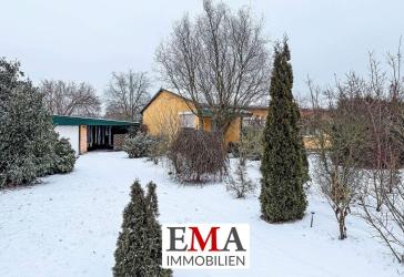 Massiv gebauter Bungalow auf großzügigem Gartengrundstück