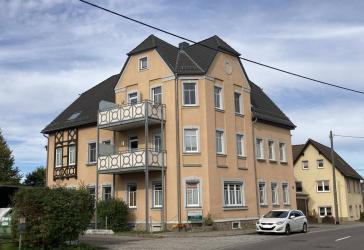 3-Raumwohnung mit Balkon und Carport