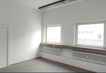 Heller Büroraum / Atelier / Coachingraum, 17 qm, 275 € all-in in Trostberg