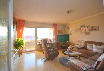 Helle 3-4 Zimmerwohnung mit Balkon und Stellplatz in WF-Halchter