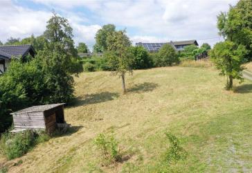 Aussicht, Ruhe & Möglichkeiten: Großzügiges Grundstück in Rölefeld