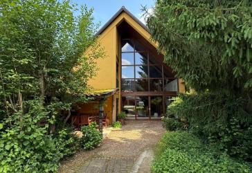 Von der Kirche zum besonderen Einfamilienhaus