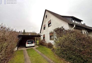 Vielseitiges Zweifamilienhaus mit Ausbaupotential in bevorzugtem Einbecker Viertel!