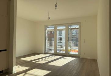 Neubau - Erstbezug mit Einbauküche und Balkon