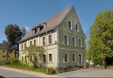 Entkernte Unternehmervilla mit viel Platz, aufteilbar oder Wohnen und Arbeiten unter einem Dach