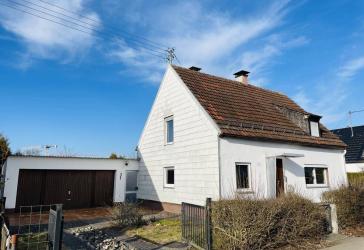 ABRISS oder SANIERUNG Einfamilienhaus mit Doppelgarage in Neu-Ulm/Ludwigsfeld auf tollem Grundstück