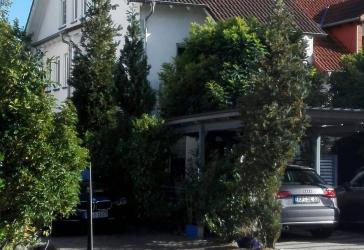 Helles modernes Einfamilienhaus in ruhiger Feldrandlage