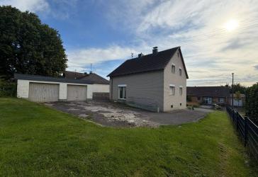 Bezugsfreies Einfamilienhaus mit großem Gartengrundstück in Königswinter-Eudenbach