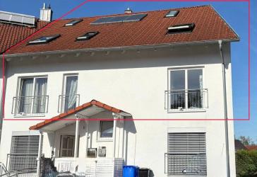Haushälfte in einem Mehrfamilienhaus zu verkaufen