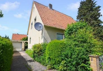 Elze - Einfamilienhaus mit Potenzial in gefragter Lage mit großem Garten