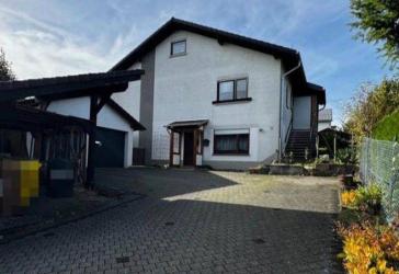 Platz für Generationen, Ideen und Zukunft - Vielseitiges Wohnhaus mit großem Grundstück in Kaden