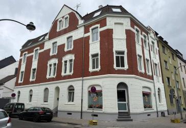 PROVISIONSFREIE renditestarke Kapitalanlage mit Aufteilungspotenzial und modernisierten Wohnungen