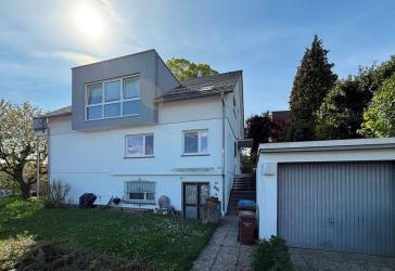 Hofheim: 2-Familienhaus als Kapitalanlage in Bestlage am Rosenberg