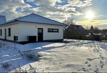 Moderner Bungalow in Waren (Müritz)