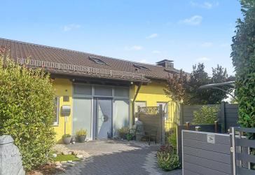 Gehobenes Mehrgenerationenhaus mit Fernblick und großzügigem Grundstück in Karlsruhe-Grünwettersbach