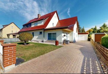 Gepflegtes Einfamilienhaus mit Garten
