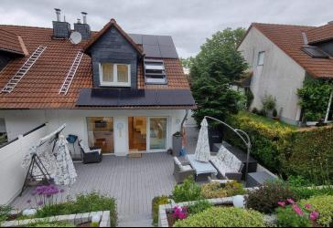 Exklusives, bezugsfertig eingerichtetes Einfamilienhaus mit Garage in TOP-Lage