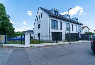 Reiheneckhaus-Neubau mit Wohnfläche ca. 125m2 sowie Hobbyraum 18m2 + Keller - Provisionsfrei!