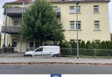 Helle Dachgeschosswohnung mit EBK!