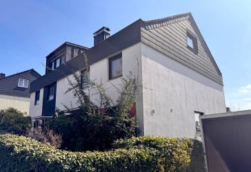 +++GROSSZÜGIGE DOPPELHAUSHÄLFTE IN BESTER LAGE IN HEROLDSBERG+++