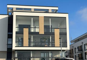 Riesige Loggia mit Fernblick von Ost bis West