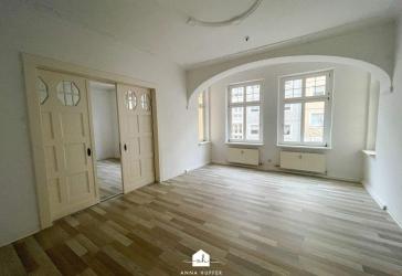 Schöne, zentrale 5-Raum-Wohnung im Altbaustil